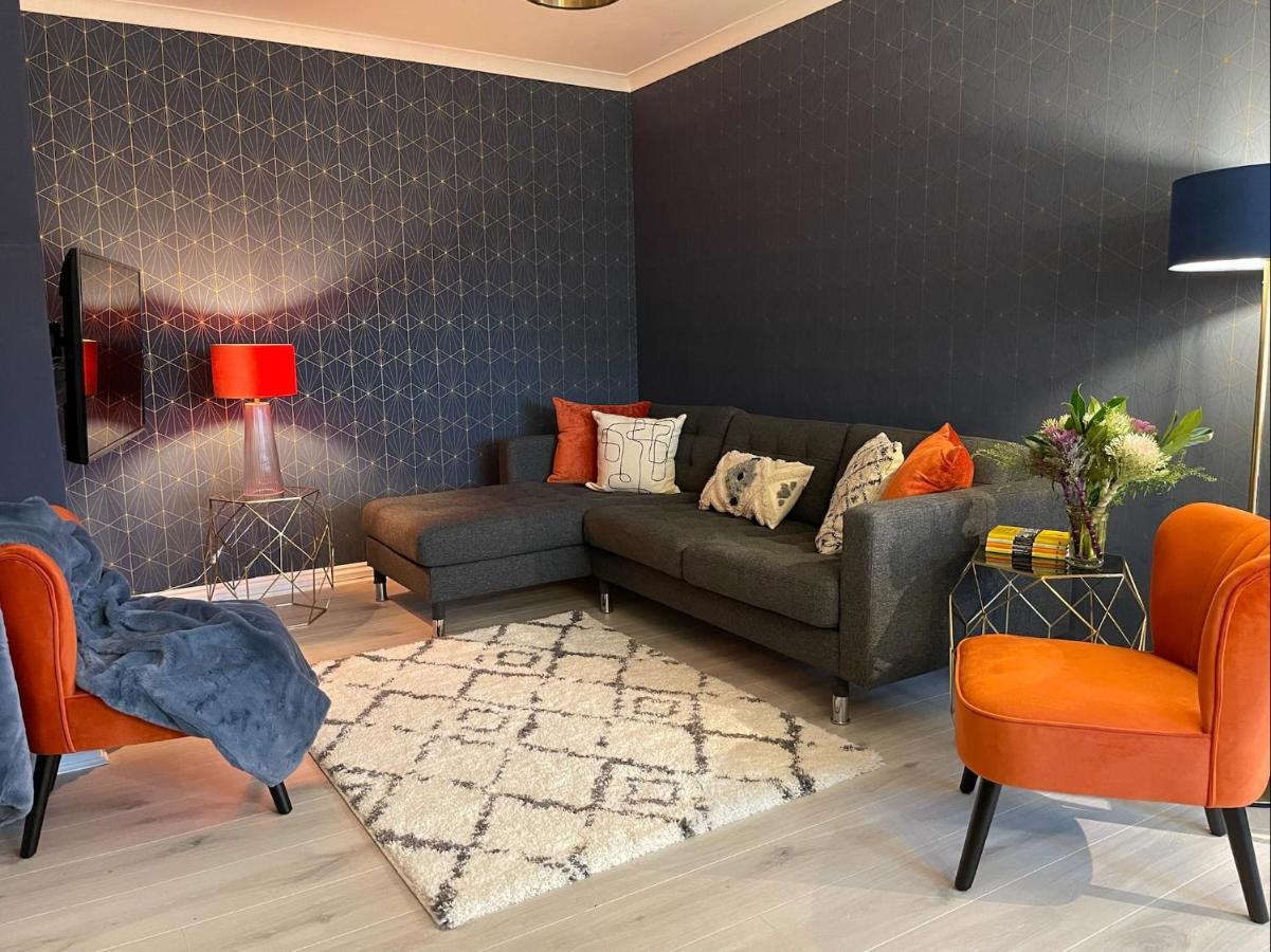East Walls Apartment Чичестер Экстерьер фото